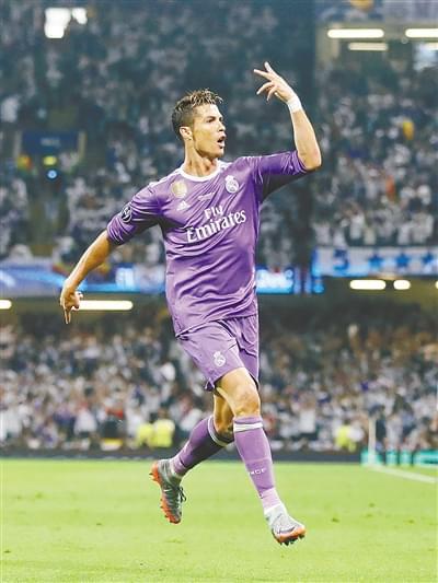 头球敲开了 头球敲开了